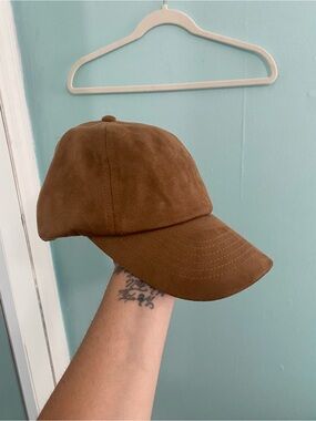 Women’s  Suede-Look Brown Baseball Cap - Classic Casual